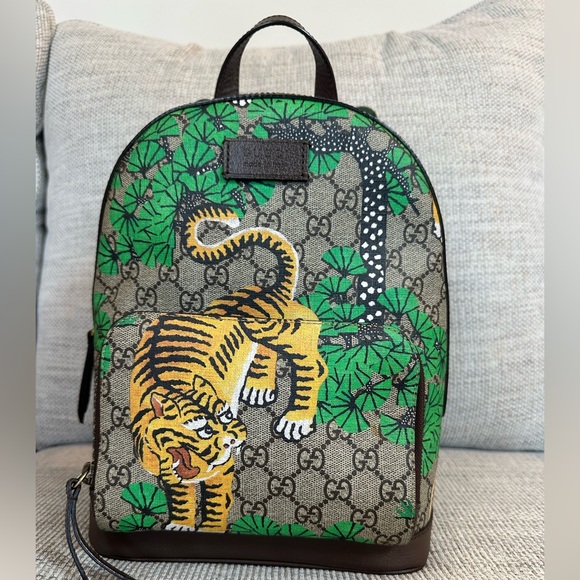 Gucci Belgal GG Supreme Backpack - Picture 2 of 16